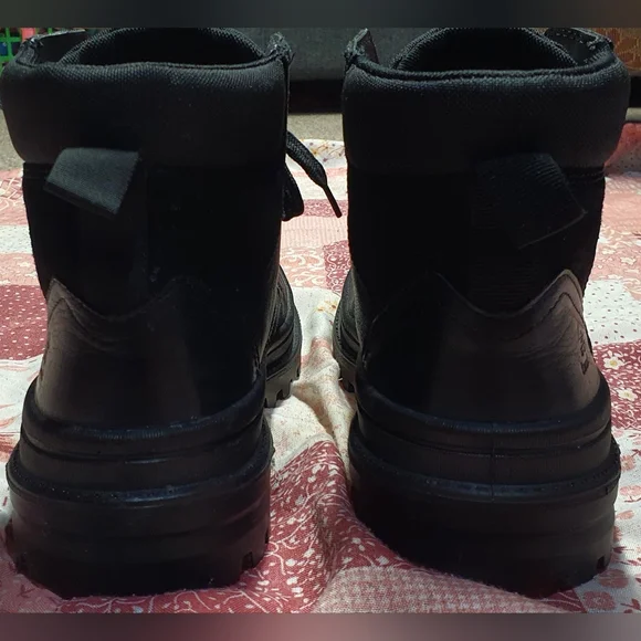 Kamik Grayson Men's Black Waterproof Leather Winter Boots - Size 10 - Picture 2 of 4
